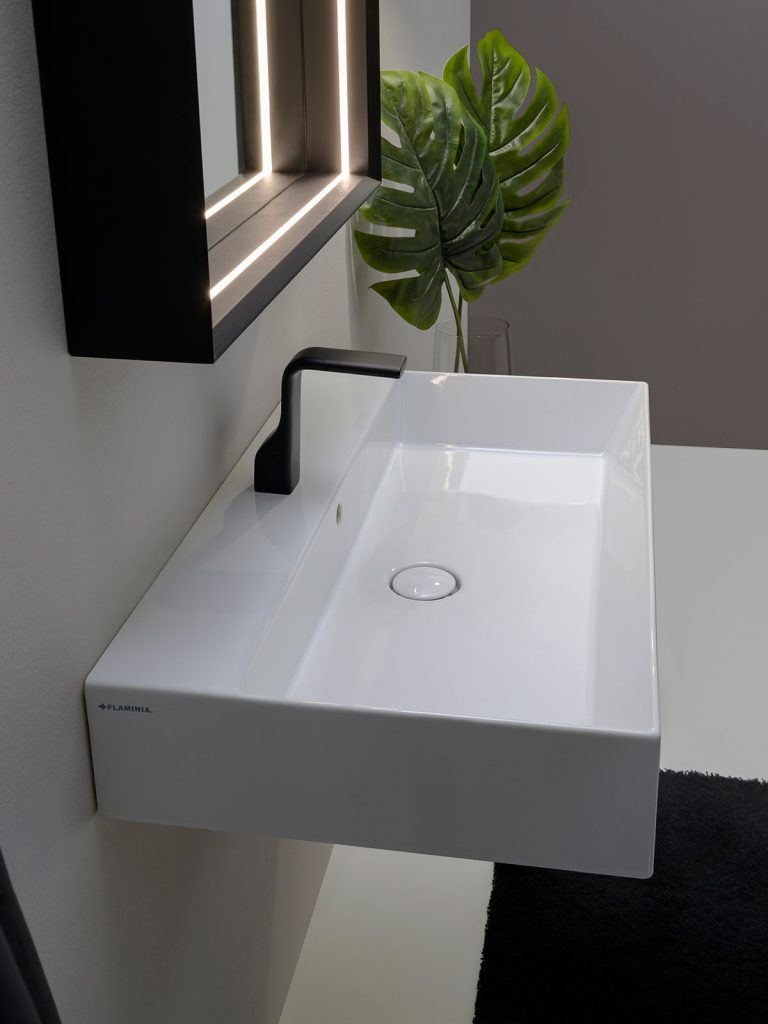 AP8047_bianco_80cm breed wastafel